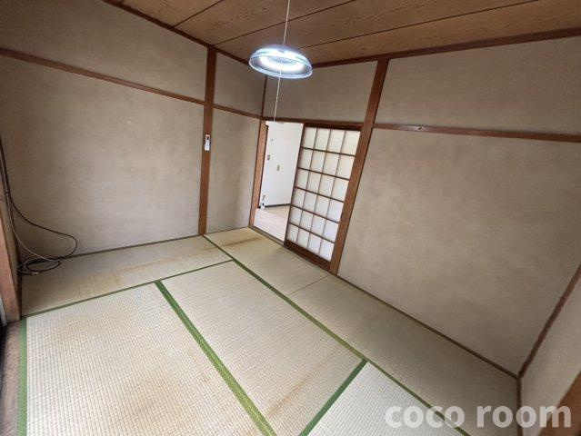 佐藤アパートの和室