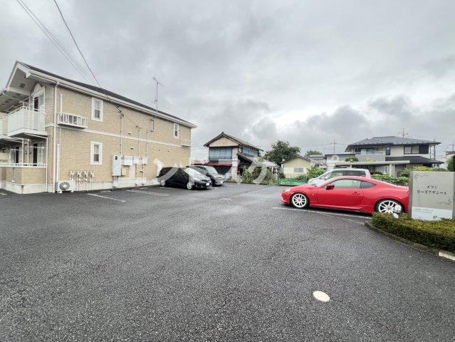 メゾン　ローズアヴニールの駐車場|高崎、前橋のお部屋探しはエンドスケープまで！お客様の理想お聞かせ下さい♪
