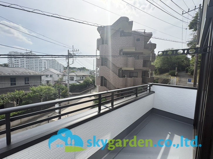 藤沢市花の木　新築戸建　全１棟のバルコニー