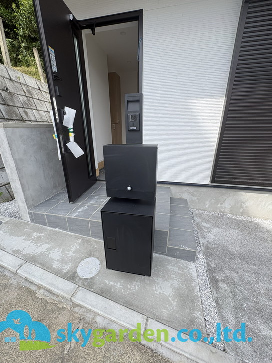 藤沢市花の木　新築戸建　全１棟のその他|宅配ボックス