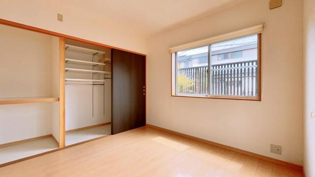 【屋根付き駐車場☆デザイナー住宅】高知市高須東町　中古一戸建ての収納|収納たっぷり☆可動棚もあり使い勝手◎
