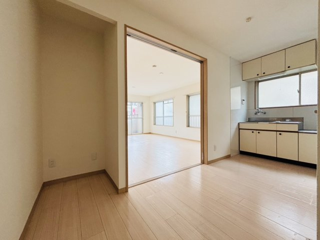 太宰府市五条２丁目の賃貸マンションの居間・リビング|別号数タイプ
