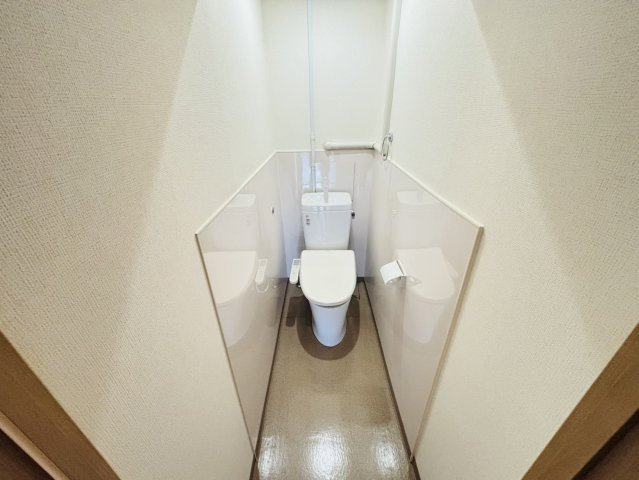 太宰府市五条２丁目の賃貸マンションのトイレ|別号数タイプ