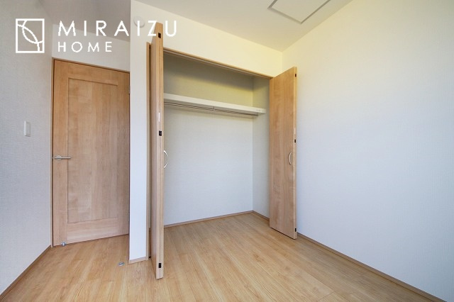 【洋室】 | 建物完成につき、実際のお部屋をごゆっくりご見学いただけます。お休みの日にご家族で見学はいかがでしょう。