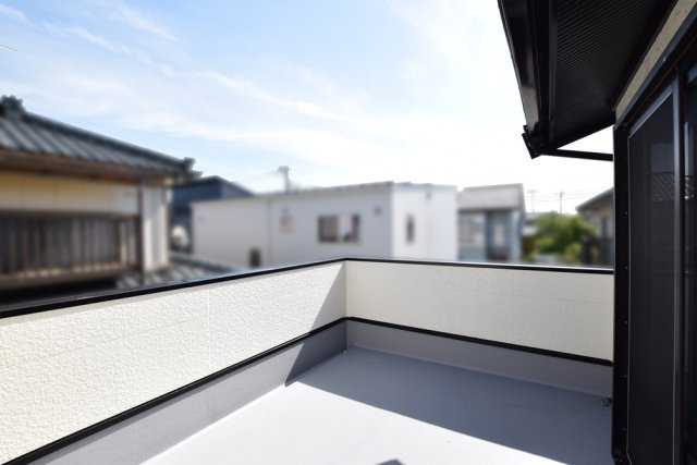 新潟市西区内野西2丁目のバルコニー