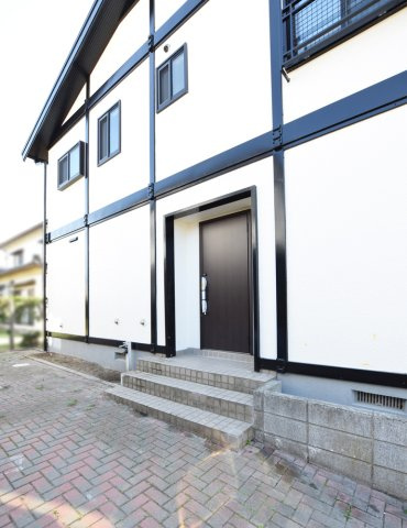 新潟市西区内野西2丁目の玄関