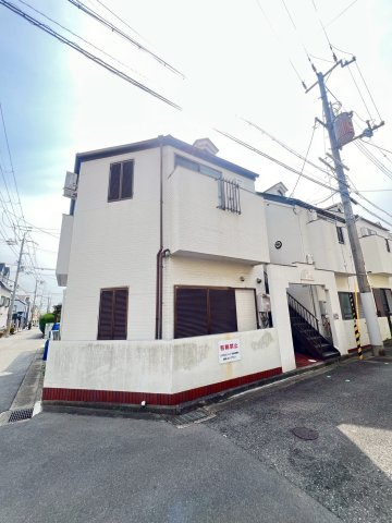 パレス甲東園の外観