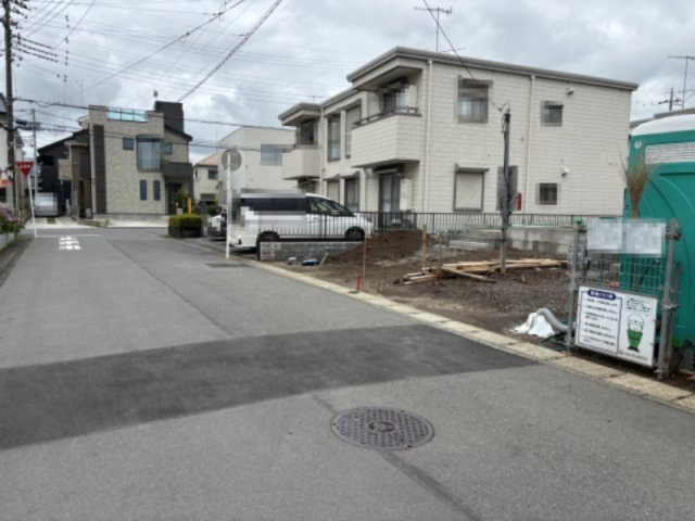 厚木市妻田西第15の前面道路含む現地写真|前面道路含む外観※2026年6月8日撮影