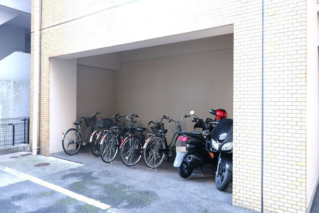 エスポア金山Ⅲの駐輪場