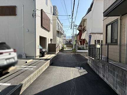 西蟹屋4丁目の前面道路含む現地写真