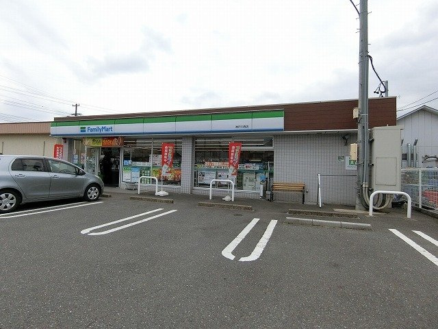フランメゾン　Ｂの周辺|ファミリーマート神戸川西店まで50m
