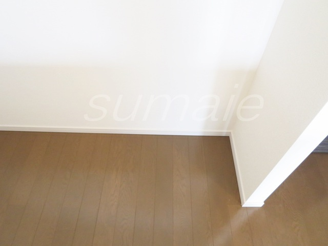 ロイヤルパークスリバーサイドの内装|冷蔵庫置き場です★キッチンの脇にあります★