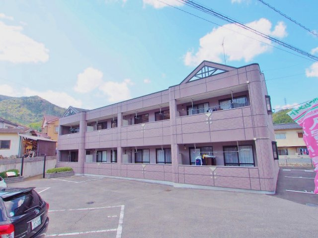ベルジュⅠ番館の駐車場