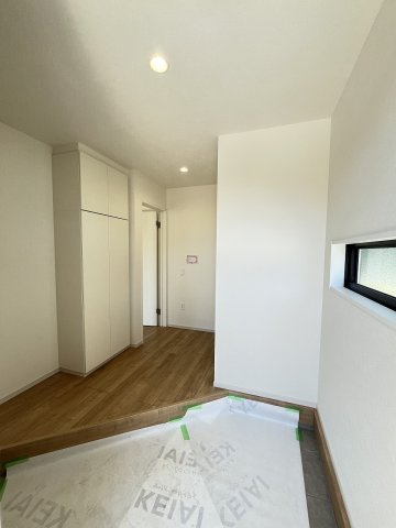 【玄関】 | 福岡市東区美和台5丁目2期　2号棟（全2棟）【仲介手数料無料・0円】 | 現地写真。