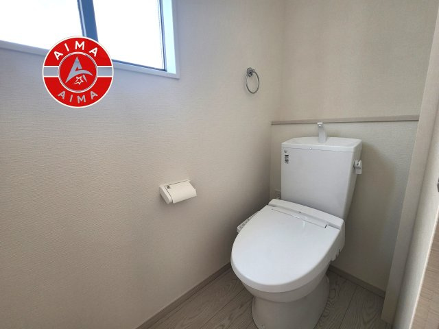 福岡市南区鶴田2丁目第7-1棟（1号棟）の内観：施工例|温水洗浄便座を完備しております。2ヶ所にトイレがあるのは朝の慌ただしい時間も安心です。