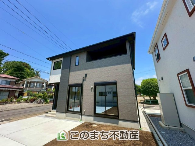 リガーレ宇都宮市江曽島町16期の外観|"建物完成につきご内覧可能です！
飽きのこないシンプルな外観と
閑静な住宅街は永住の地にピッタリです♪"
