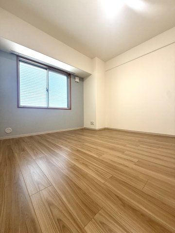 レスタージュ住道の洋室|明るく快適な洋室