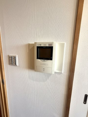 レスタージュ住道の防犯設備|カメラ付きインターフォン