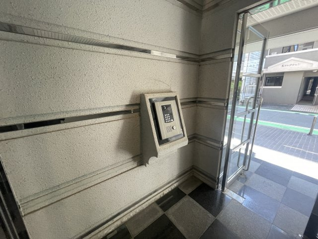 ステイツ天神東|テレビモニター付きインターホンなので安心ですね♪