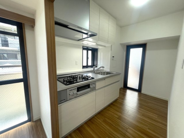 ステイツ天神東のキッチン|キッチンはしっかりとスペースがあり、有効的に使えます☆