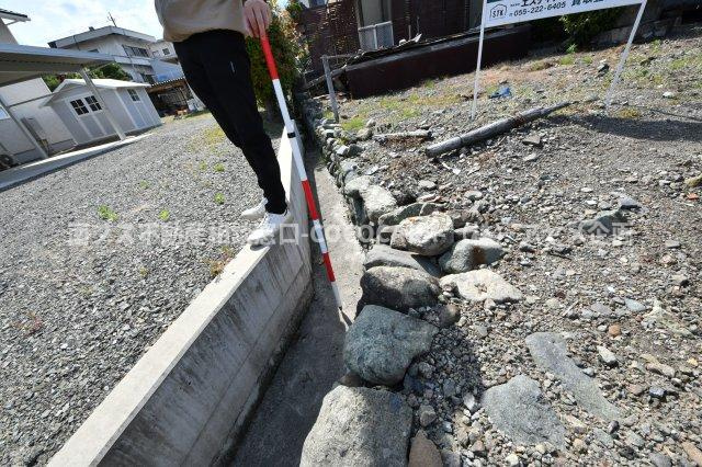南アルプス市鮎沢の売地のその他|南側境界（東から撮影）