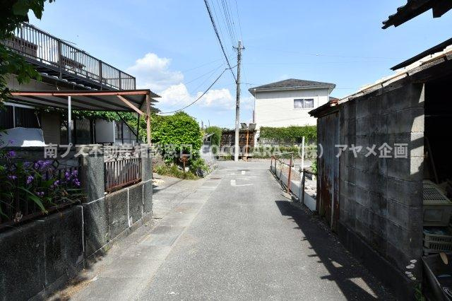 南アルプス市鮎沢の売地の周辺|北側境界（西より撮影）