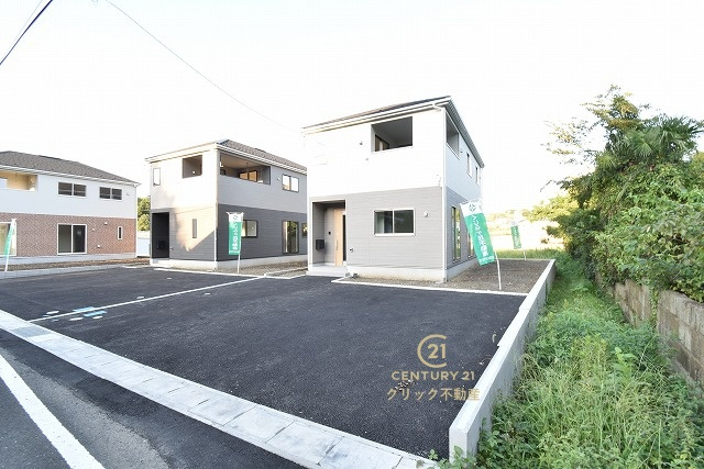 Cradlegarden　 常陸太田市増井町　第1　1の駐車場|駐車場は十分なスペース。ご家族それぞれが車をご所有の場合や、来客の際も安心です。
内覧可能です。ご予約はHPから、またお電話でもお気軽にどうぞ。