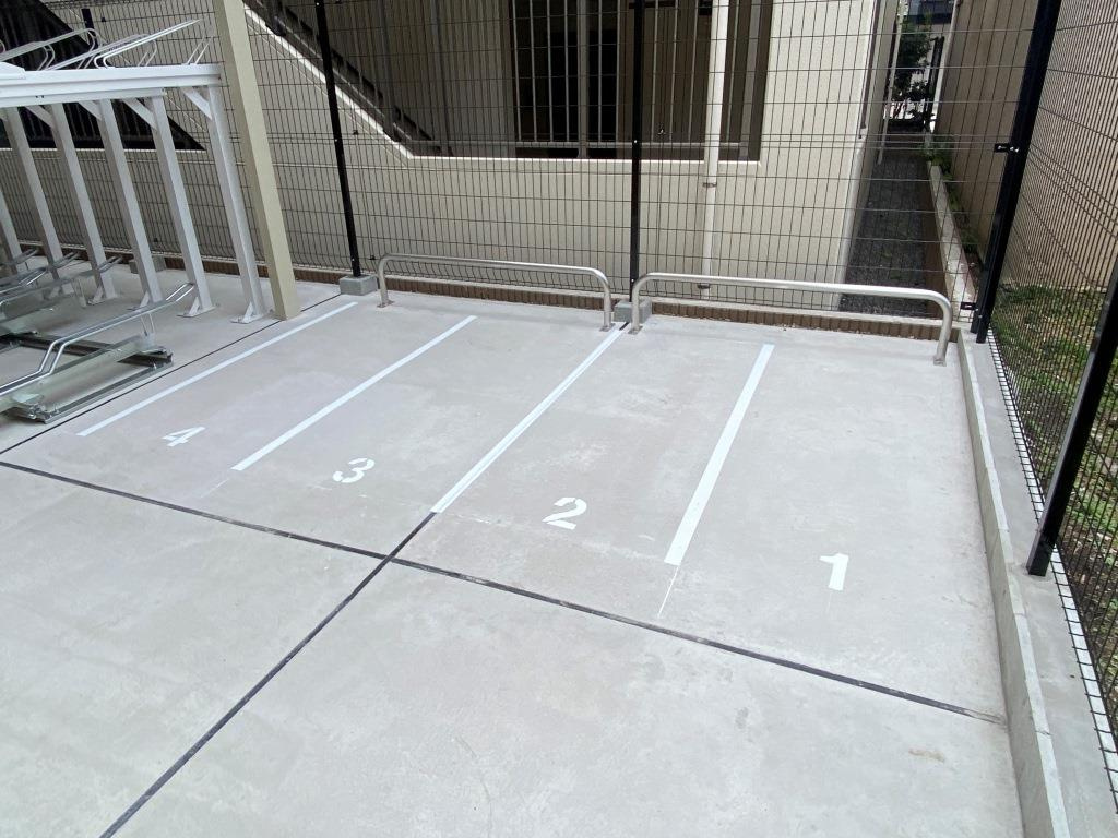 ウエサカ ステューディオの駐車場