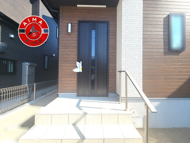 福岡市城南区樋井川5丁目第1-2棟（A号棟）の玄関|おでかけの時も帰った時も、「我が家」を最初に感じでもらえる素敵な空間に。
