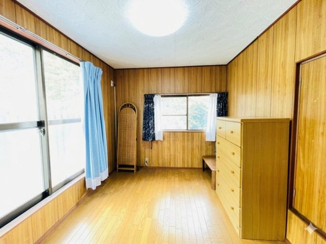 岡崎市滝町の洋室