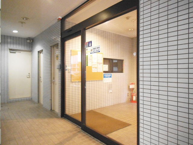 ＡＴエミネンスのロビー|夜間はオートロックになります！