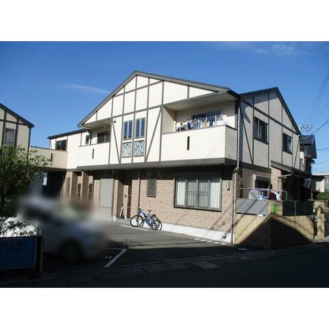 鎌倉市笛田３丁目のアパート