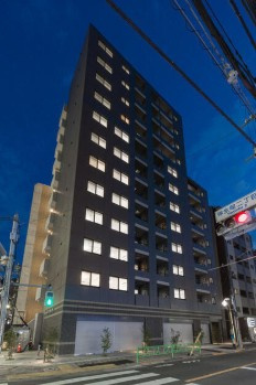 【外観】 | ACPResidence中野新橋 | 鉄筋コンクリート造のがっちりとした建物。