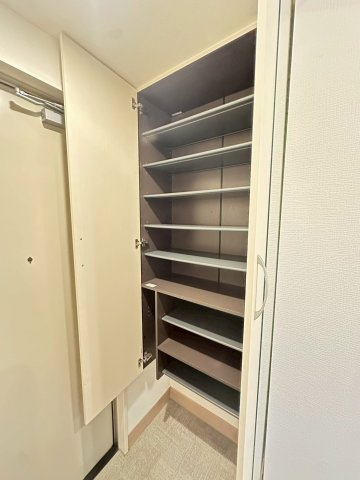 シュエットの収納|ちょっとした収納スペースも充実しています