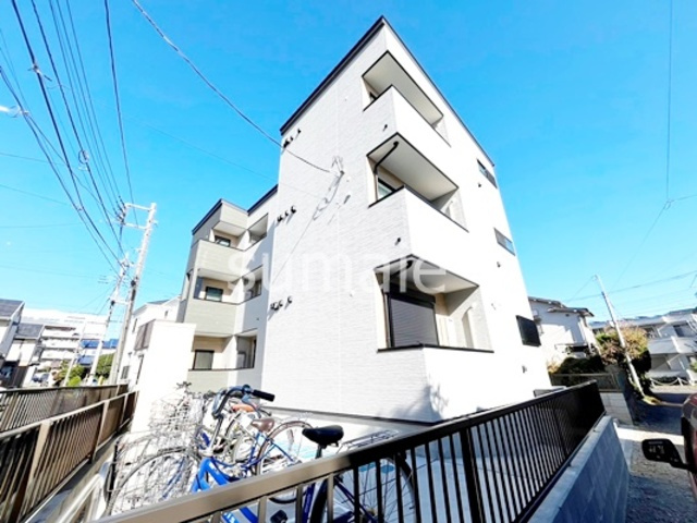 ＣＲＡＳＴＩＮＥ植竹町