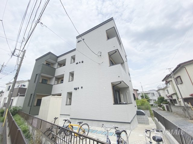 ＣＲＡＳＴＩＮＥ植竹町