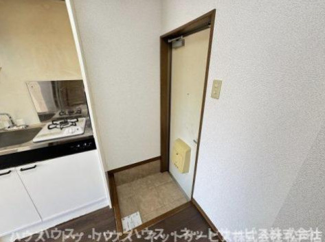 ブルージュ千駄堀の玄関