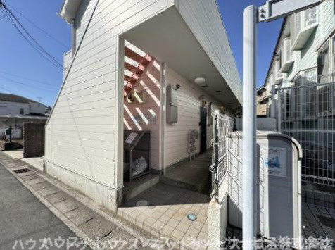 ブルージュ千駄堀のエントランス