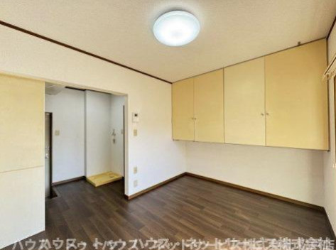 ブルージュ千駄堀の居間・リビング