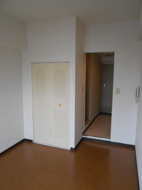 横浜市神奈川区神奈川２丁目の賃貸マンションの内装