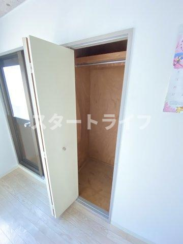 大阪市東淀川区東中島２丁目の賃貸マンションの収納