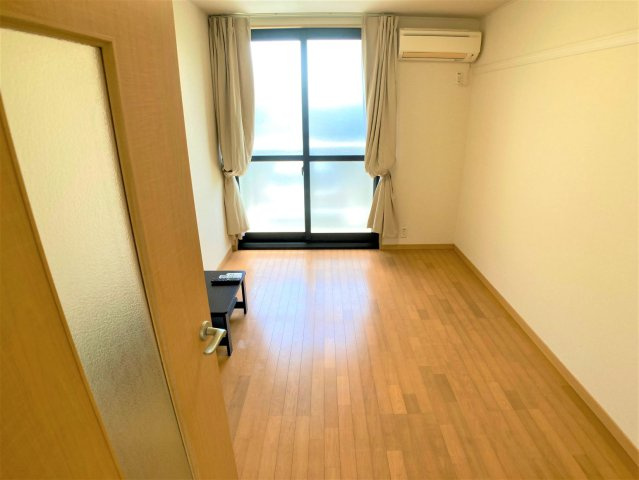 【居間・リビング】 | 設備・仕様は号室により異なる為、現況を優先致します。