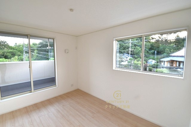 Cradlegarden　 常陸太田市増井町　第1　3の洋室|二面窓は採光に優れお部屋を明るく照らします。２面の窓から景色が見えるので開放感があり、通風も良く快適にお過ごしいただけます。