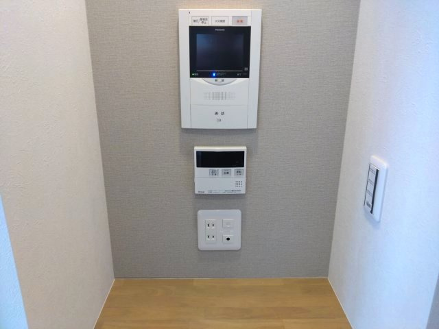 リーデンススクエアザ・シーズの防犯設備|防犯性の高いTVモニター付きインターホン！