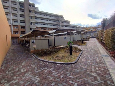【駐輪場】 | リーデンススクエアザ・シーズ | 駐輪場もございます。