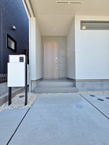 【玄関】 | 半田市前田町　2号棟