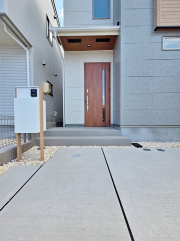 【玄関】 | 半田市前田町　1号棟