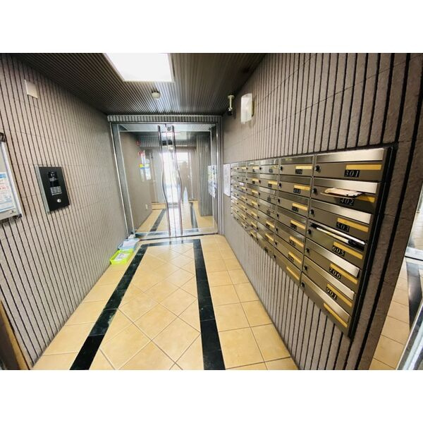 プロビデンス東新町のロビー