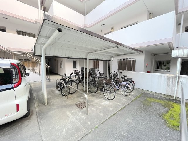老司エクセル15の駐輪場