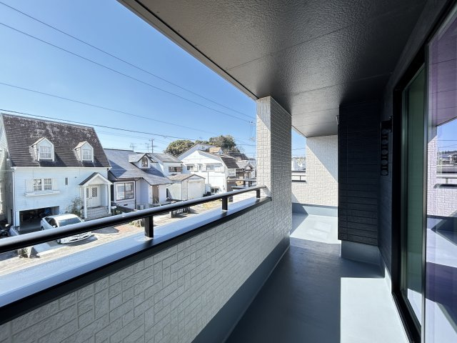 「広々インナーバルコニー」高知市瀬戸東町３丁目6期　3号棟のバルコニー|雨の日も安心のインナーバルコニー
